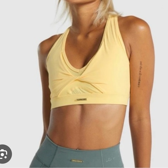 Whitney Simmons X Gymshark - Picture 2 of 2